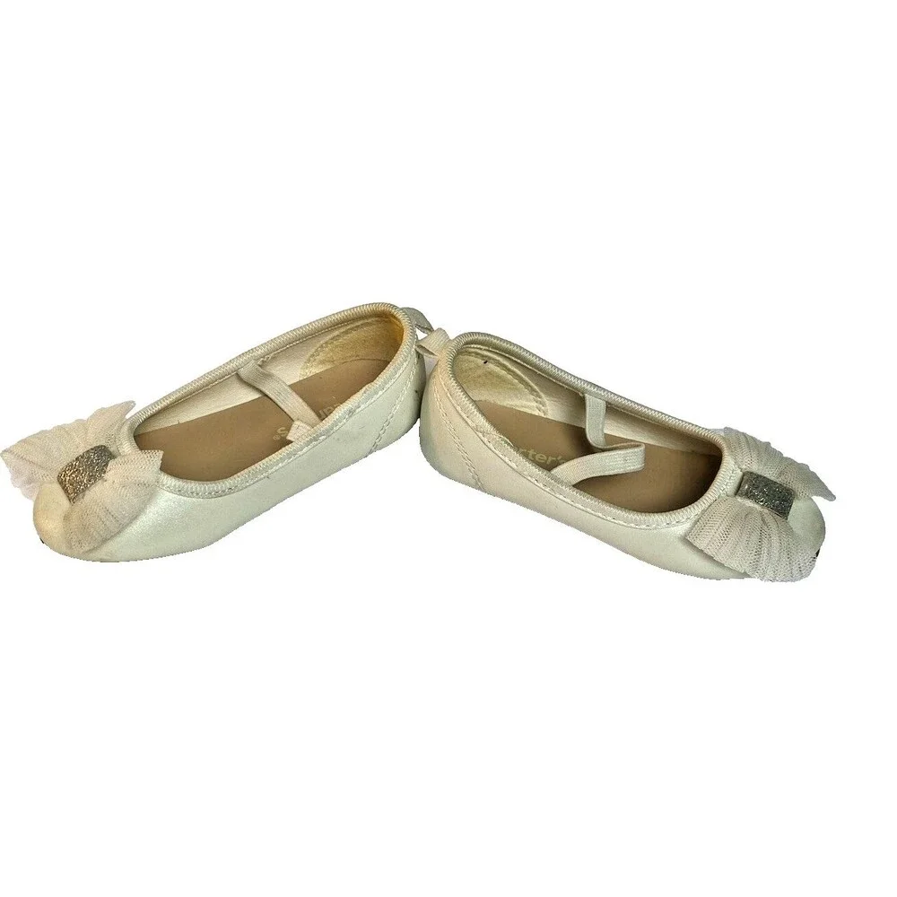 Toddler Girls Carter's Flat White Dress Shoes with Bow and Strap Size 6 Toddler
